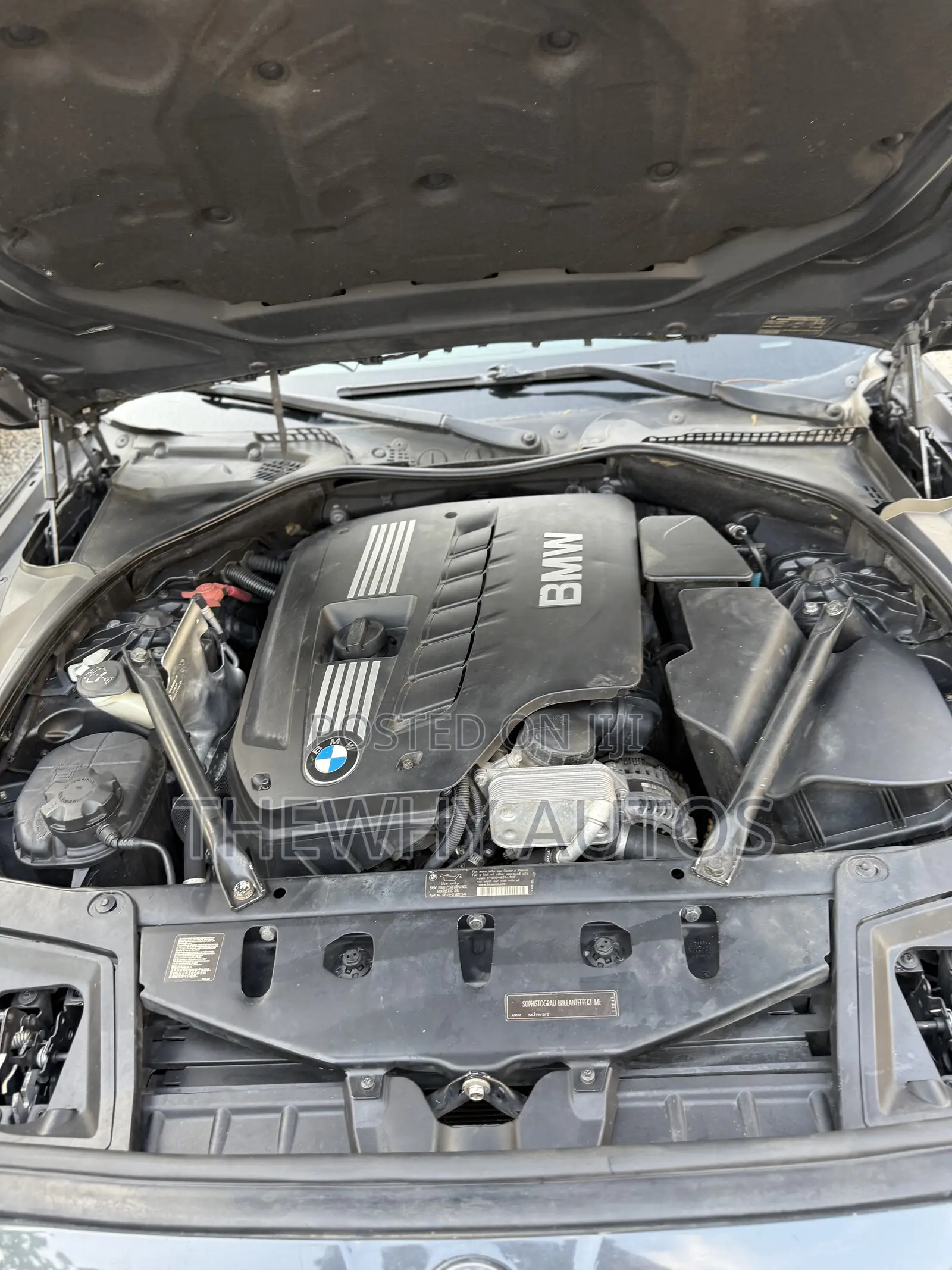 BMW 528i 2011 Gray