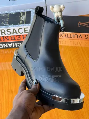 Black Leather Boot With Metal Tip Boxed 