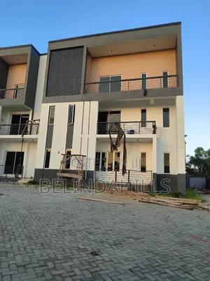 4bdrm Townhouse / Terrace in Guzape District for rent