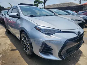 Toyota Corolla LE (1.8L 4cyl 2A) 2019 Silver