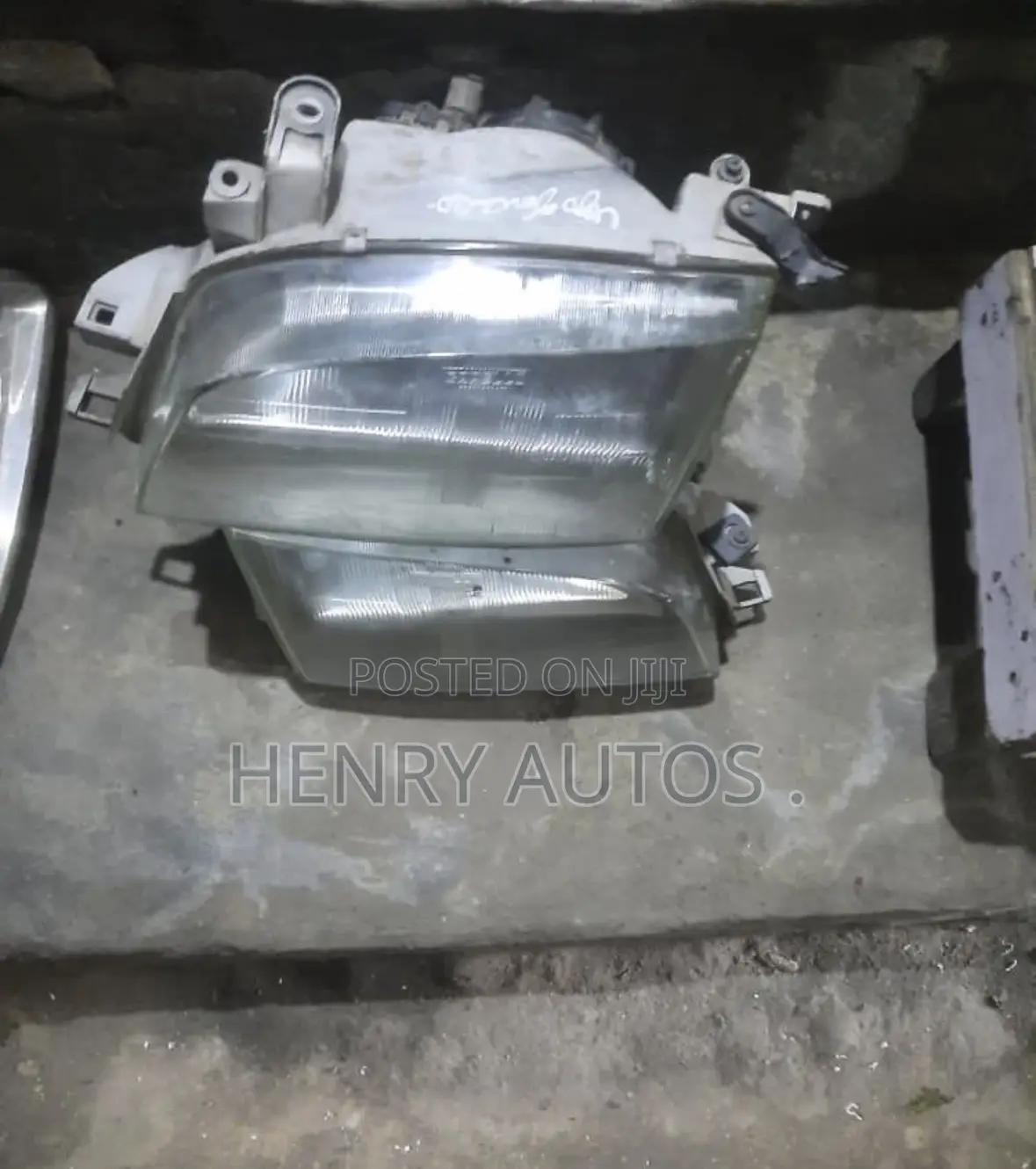 Set Headlamp for Carina E