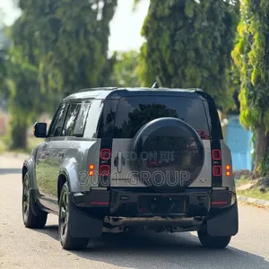 Land Rover Defender 2022 Gray