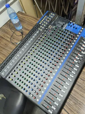 Yamaha Professional 24 Channels Mixer Mg24xu Big Name  