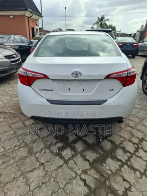 Toyota Corolla 2015 White