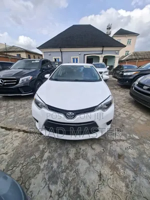 Toyota Corolla 2015 White