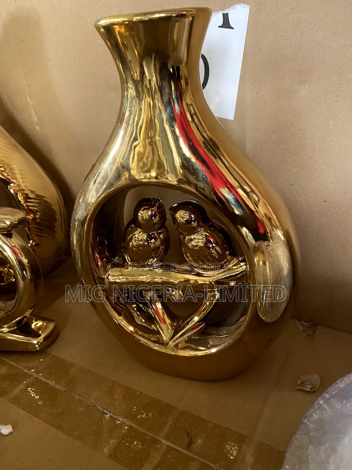 Ornaments Figurines Gold Status Decorations
