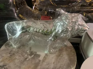 Royal Lion Statue Decor