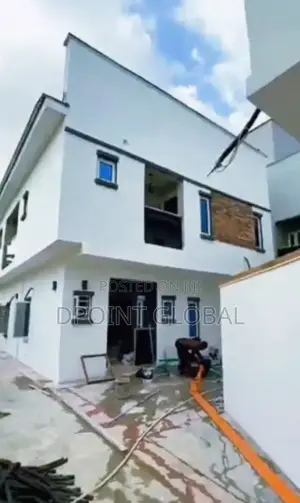 4bdrm Duplex in Estate, Ikeja for sale