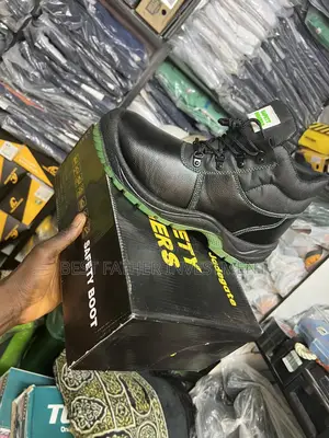 Durable Safety Riggers Safety Boot 🥾