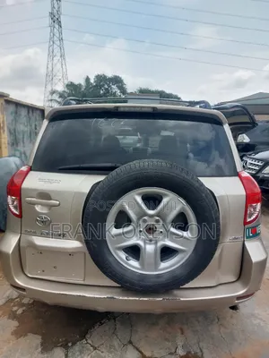 Toyota RAV4 4x4 2007 Gold