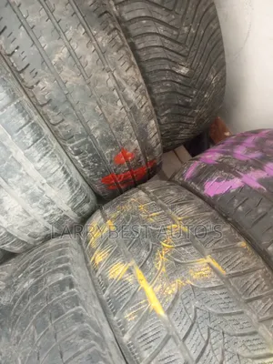 225/55r17 Tokunbo Tyre