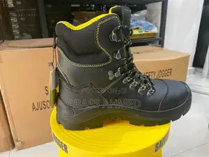 Gora Safety Jogger Boot