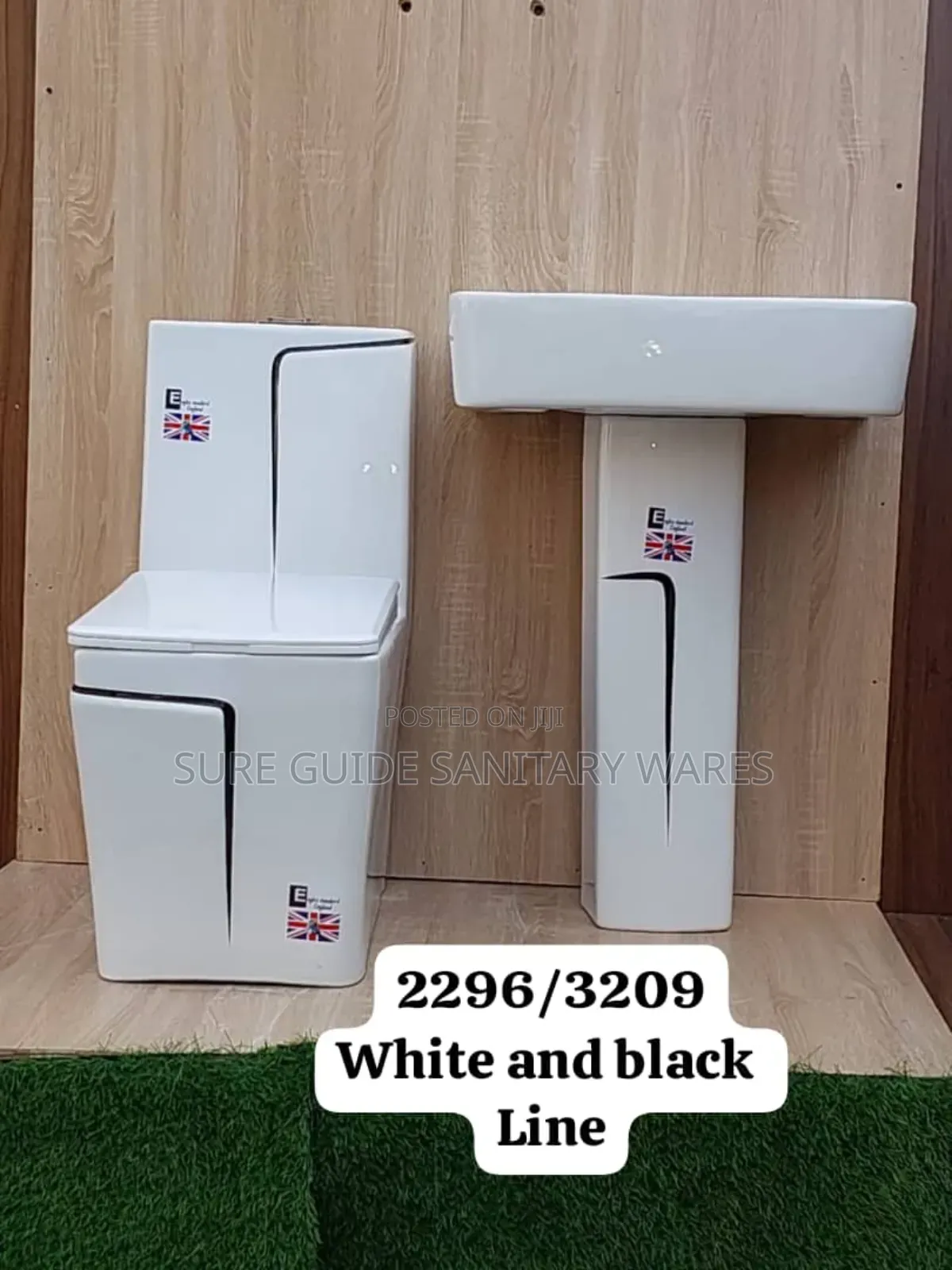 Executive Wc White With Black Line