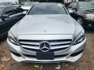Mercedes-Benz C300 Luxury 4matic Sedan AWD (2.0L 4cyl 7A) 2017 Silver