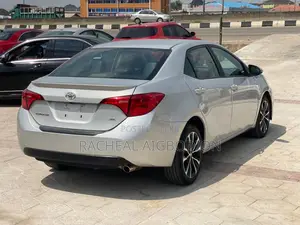 Toyota Corolla 2018 Silver