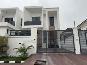 Furnished 5bdrm Duplex in Chevron for sale