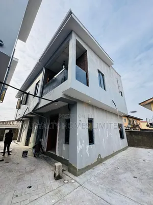 Furnished 4bdrm Duplex in Surulere for sale