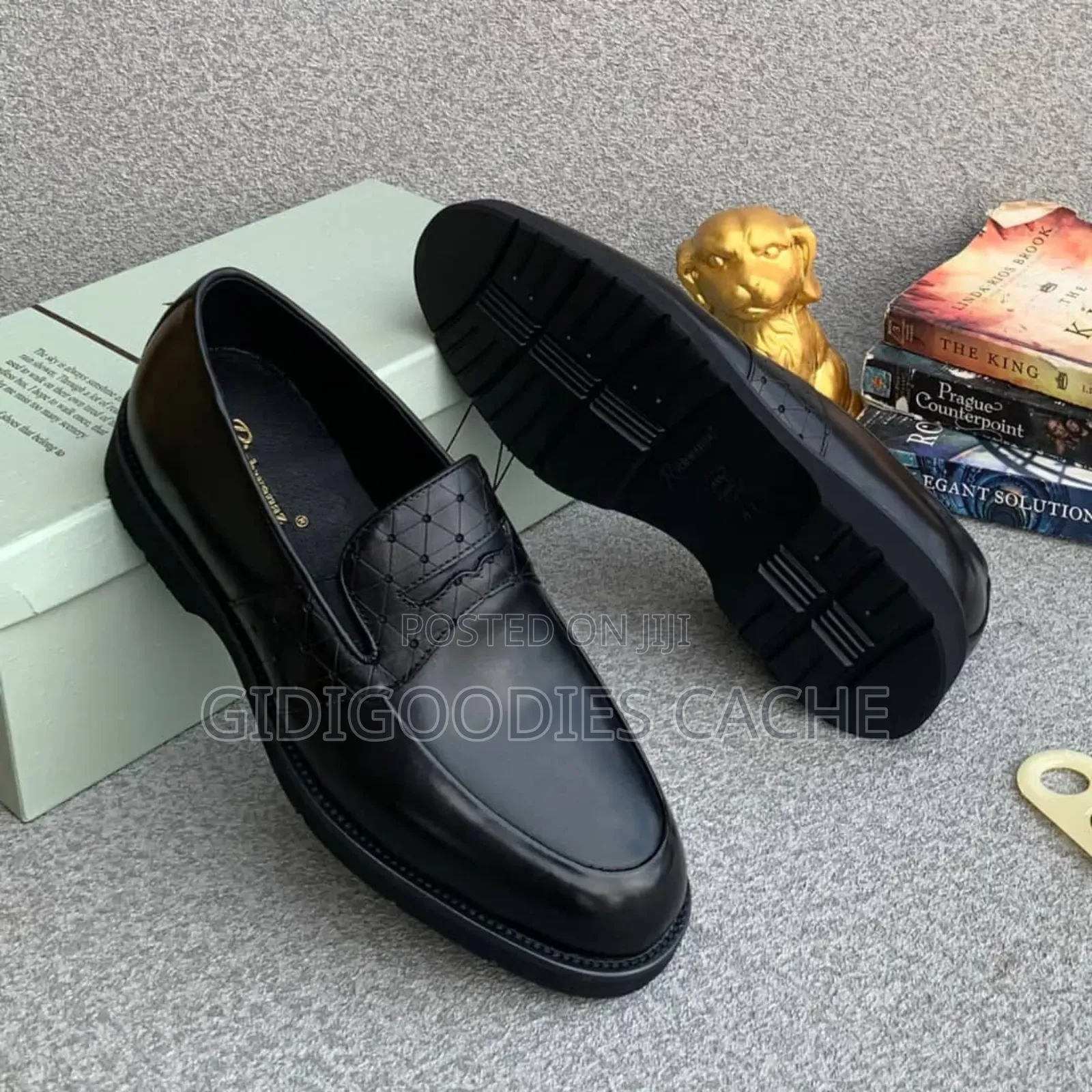 Richwanaz Loafers