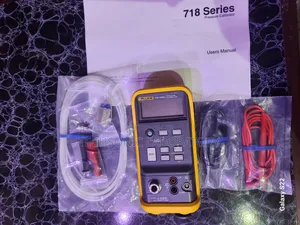 Fluke 718 Series Pressure Calibrator
