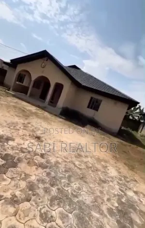 2bdrm Block of Flats in Ayobo for sale