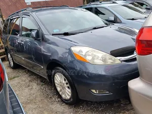 Toyota Sienna Limited 7 Passenger 2010 Blue