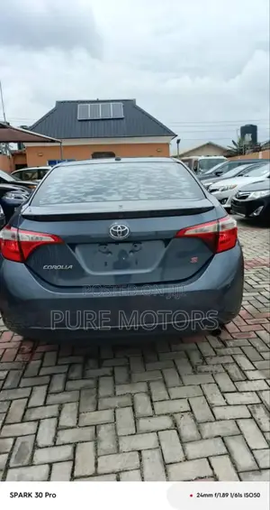Toyota Corolla S 4dr Sedan (1.8L 4cyl CVT) 2015 Gray