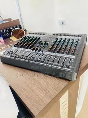 Yamaha 12 Channel Mixer