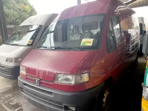 Peugeot Boxer 2000 Red