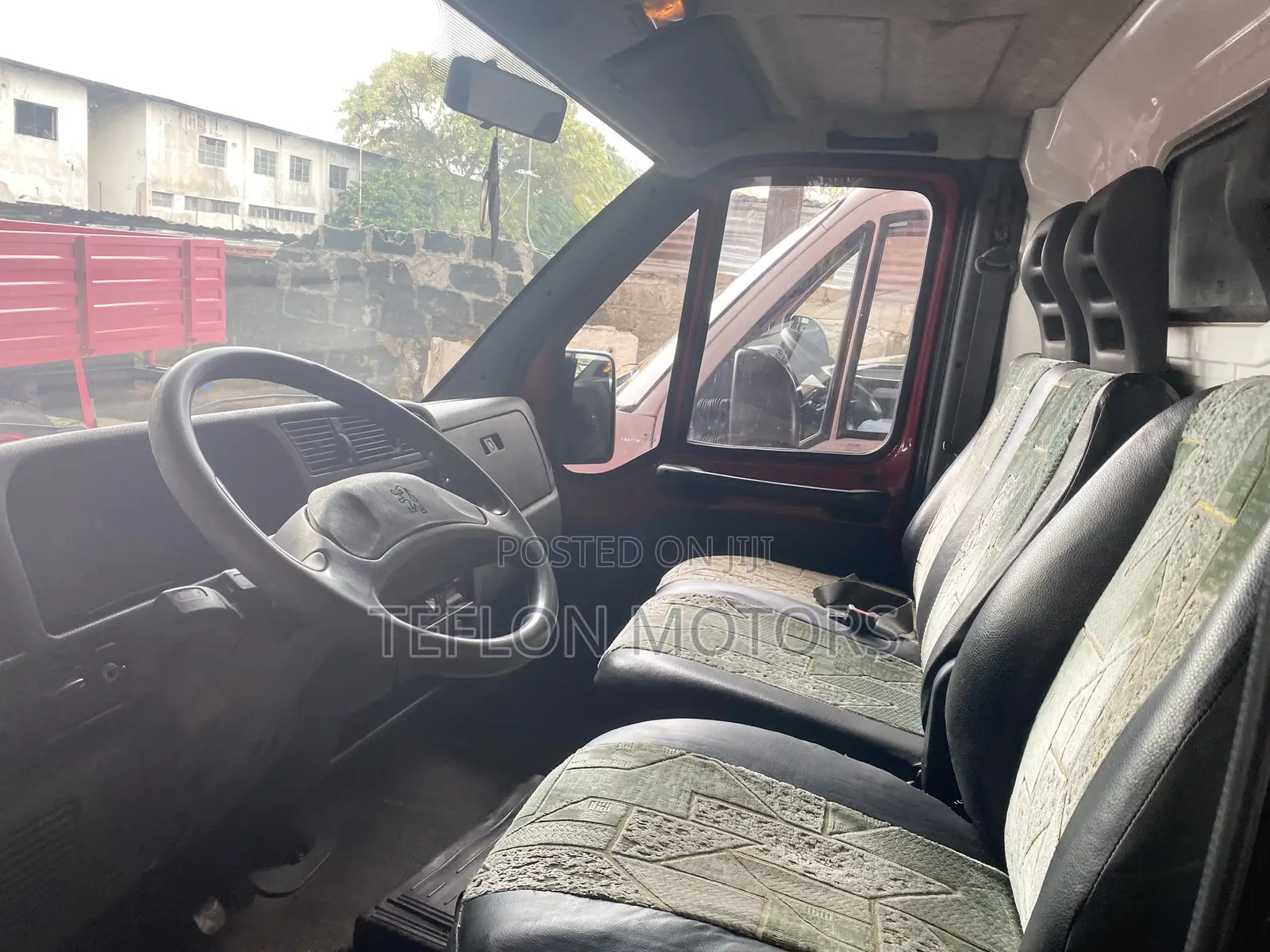 Peugeot Boxer 2000 Red