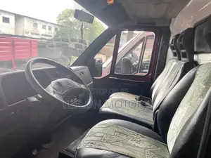 Peugeot Boxer 2000 Red