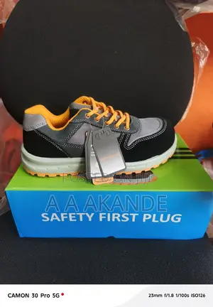 Safety First Plug Safety Shoe
