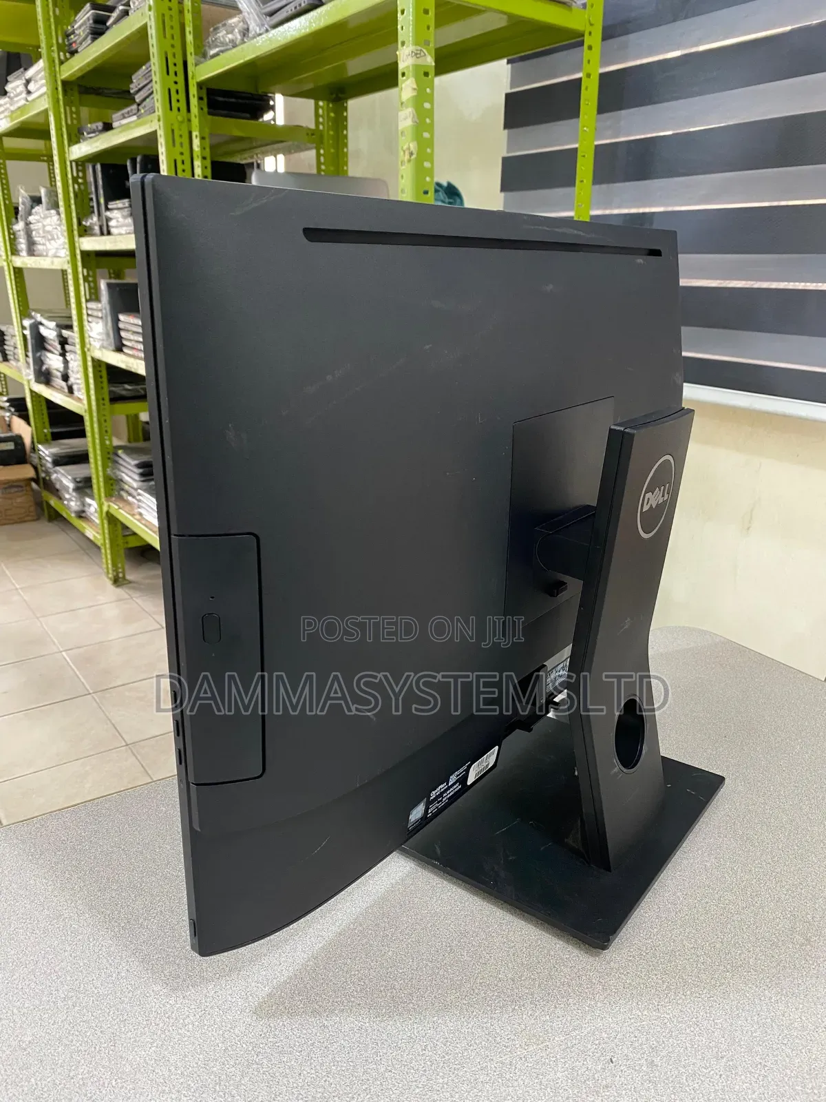 Desktop Computer Dell 7450 8gb Intel Core I7 SSD 256