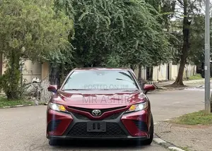 Toyota Camry SE (2.5L 4cyl 8A) 2019 Red