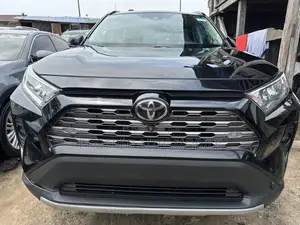 Toyota RAV4 Limited 2021 Black