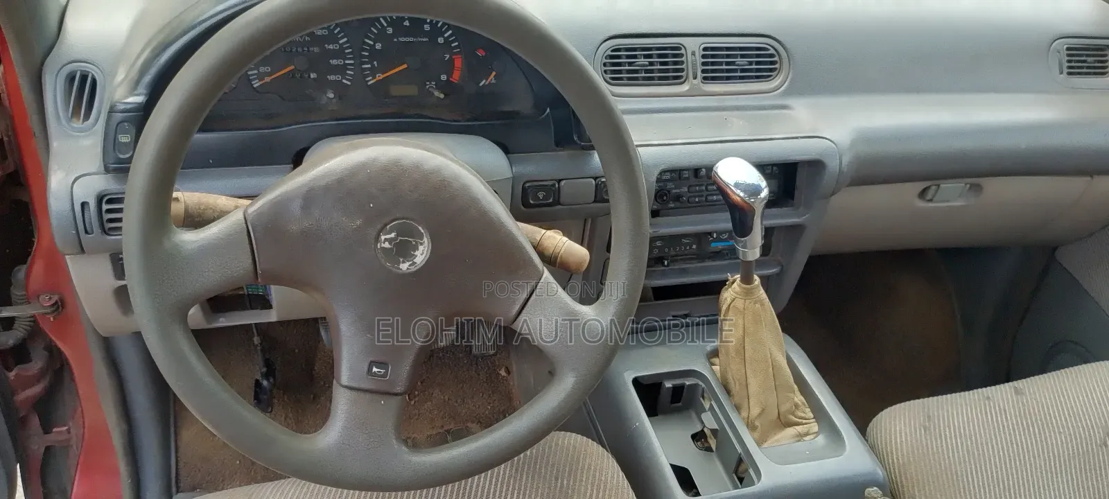 Nissan Serena 1998