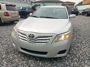Toyota Camry LE 4dr Sedan (2.5L 4cyl 6A) 2011 Silver