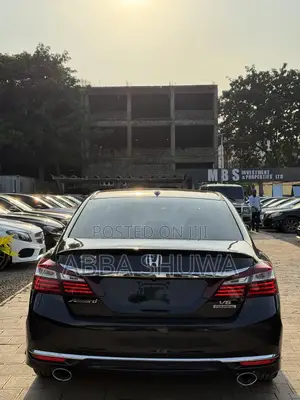 Honda Accord Touring V6 4dr Sedan FWD (3.5L 6cyl 6A) 2017 Black