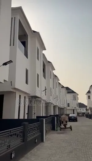 5 Bedroom Fully Detached