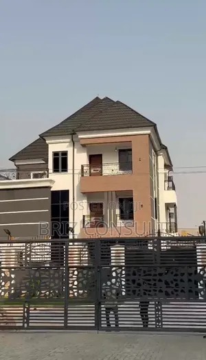 5 Bedroom Fully Detached