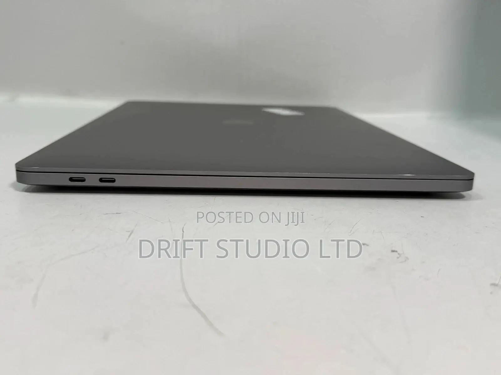 Laptop Apple MacBook Pro 2019 16GB Intel Core I7 SSD 512GB