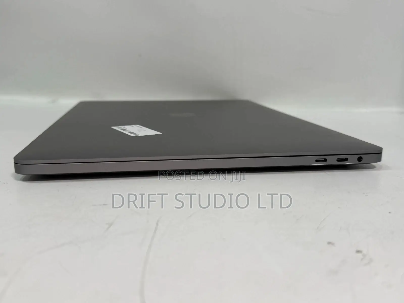 Laptop Apple MacBook Pro 2019 16GB Intel Core I7 SSD 512GB