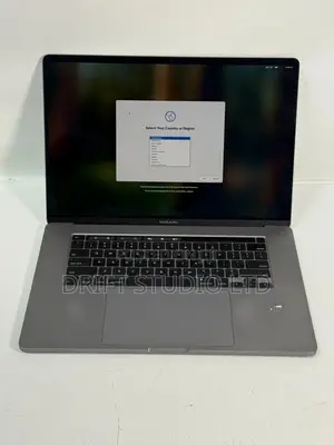 Laptop Apple MacBook Pro 2019 16GB Intel Core I7 SSD 512GB