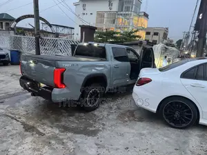 Toyota Tundra Hybrid 2024 Blue
