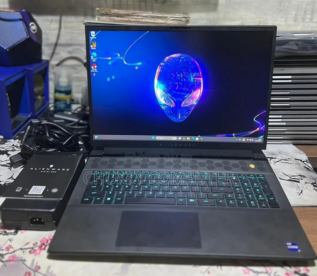 Laptop Dell Alienware M18 R2 32GB Intel Core I9 SSD 2T