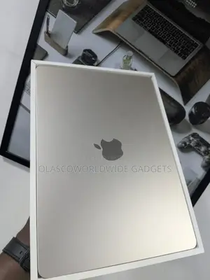 New Laptop Apple MacBook Air 2023 M2 16GB Apple M2 SSD 256GB