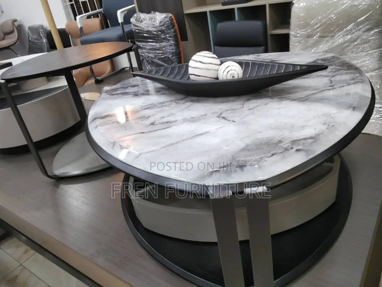 Good Quality Products Centre Table
