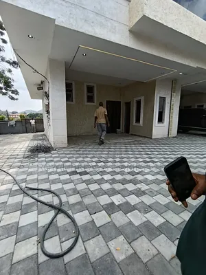 5bdrm Duplex in Zone 1 / Wuse for sale