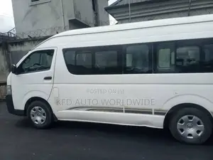 Toyota HiAce 2013 White
