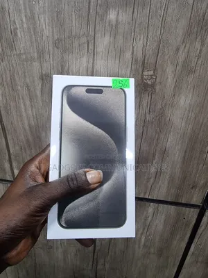 New Apple iPhone 16 Pro Max 256 GB Black