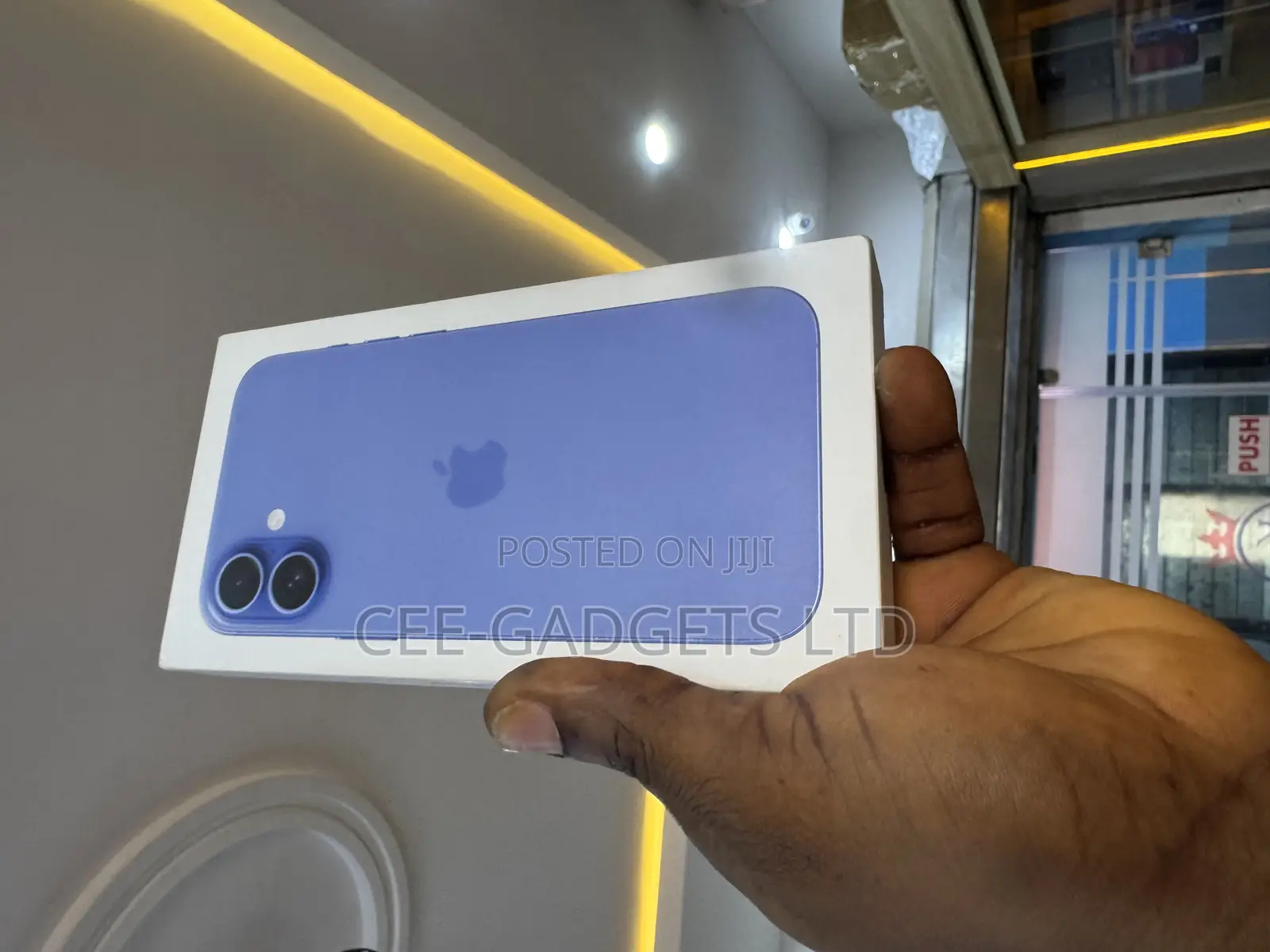 New Apple iPhone 16 Plus 128 GB Blue